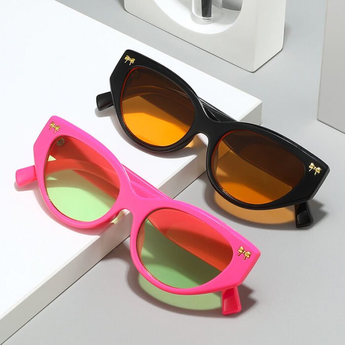 NQ58034 Cat Eye Sunglasses with bow decor - Image 2